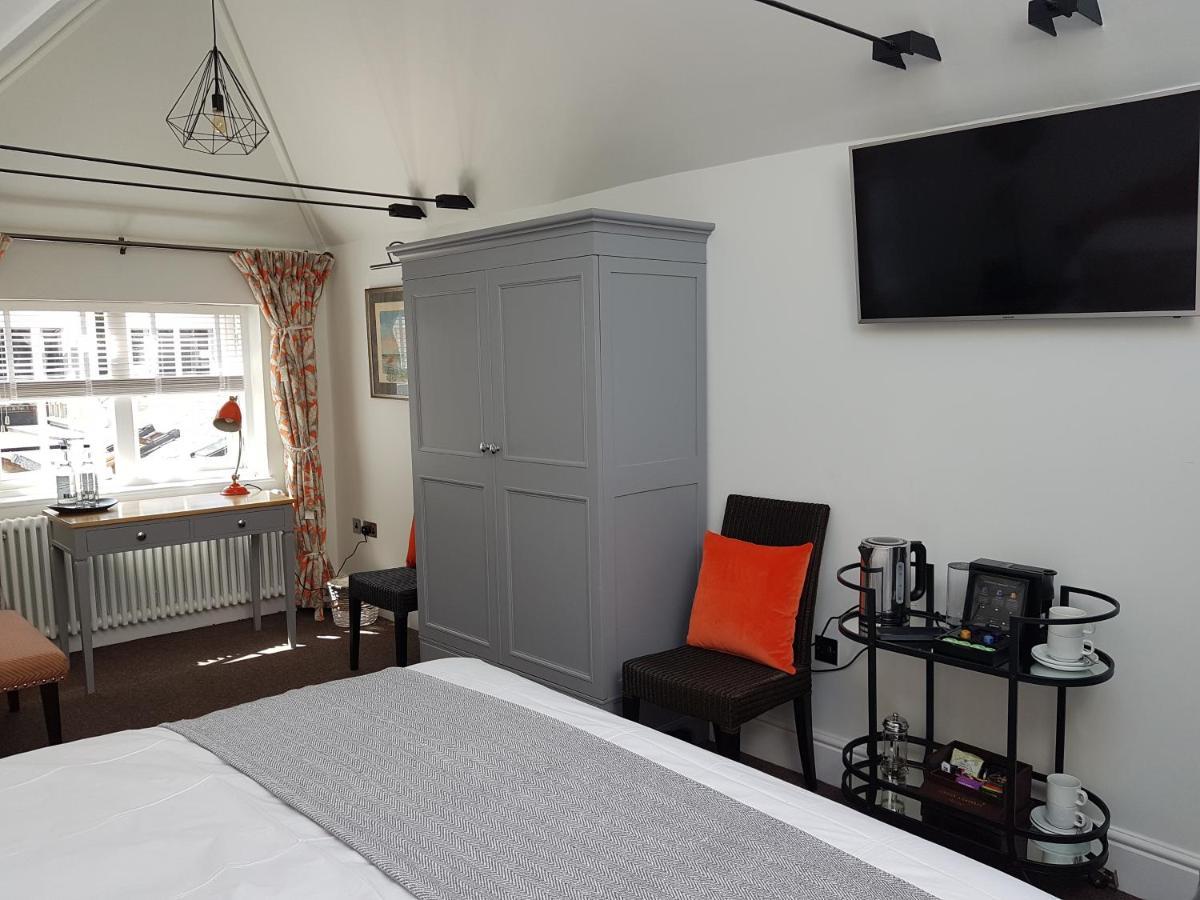 Gilbey'S Bar, Restaurant & Townhouse Bed & Breakfast Windsor Luaran gambar