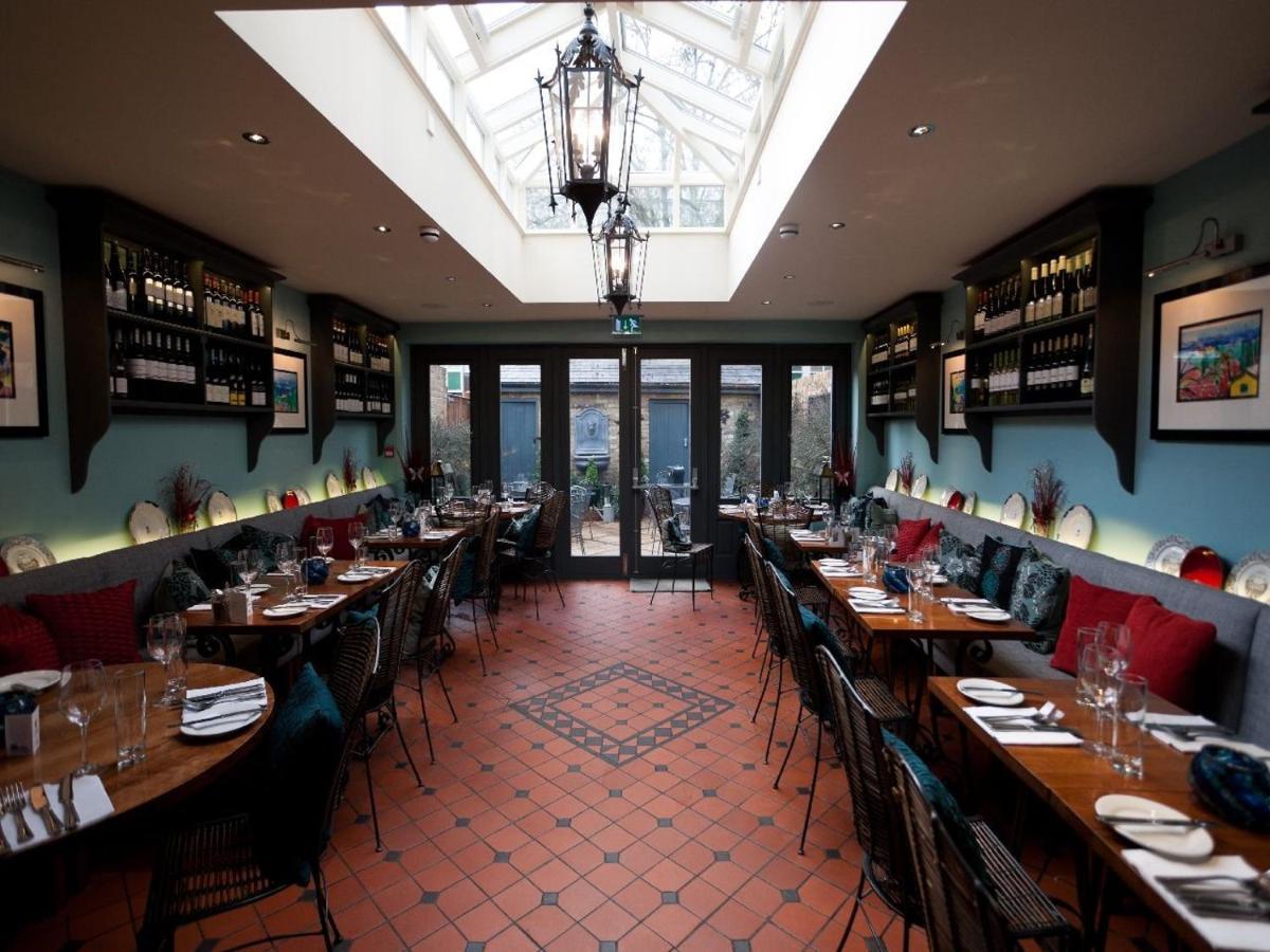 Gilbey'S Bar, Restaurant & Townhouse Bed & Breakfast Windsor Luaran gambar