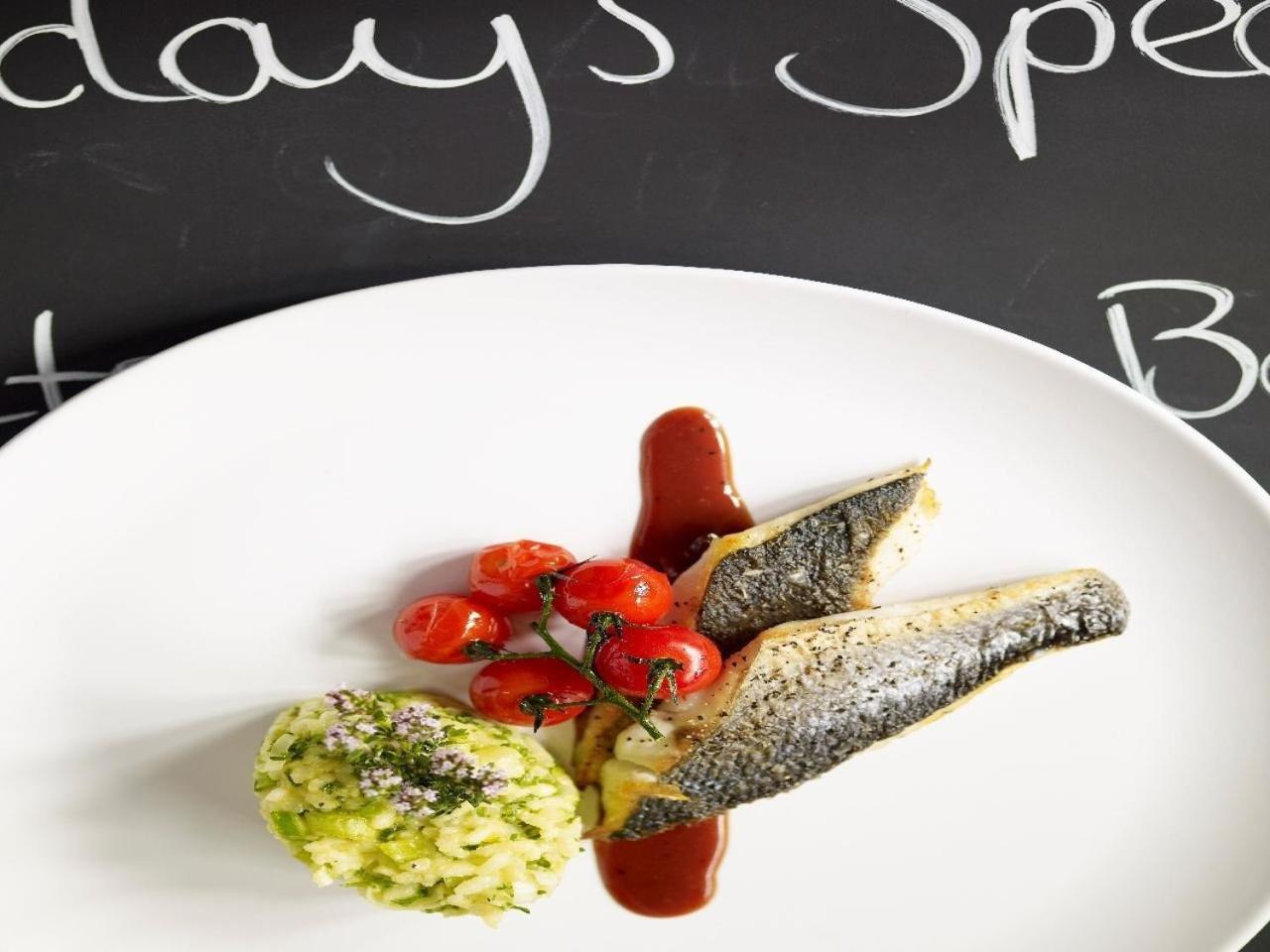 Gilbey'S Bar, Restaurant & Townhouse Bed & Breakfast Windsor Luaran gambar